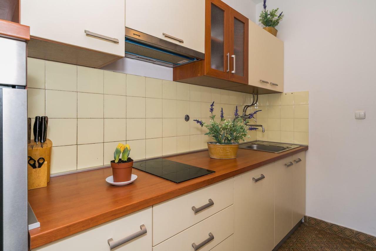 2 Bedroom Apartment/Parking/Market Split Dış mekan fotoğraf